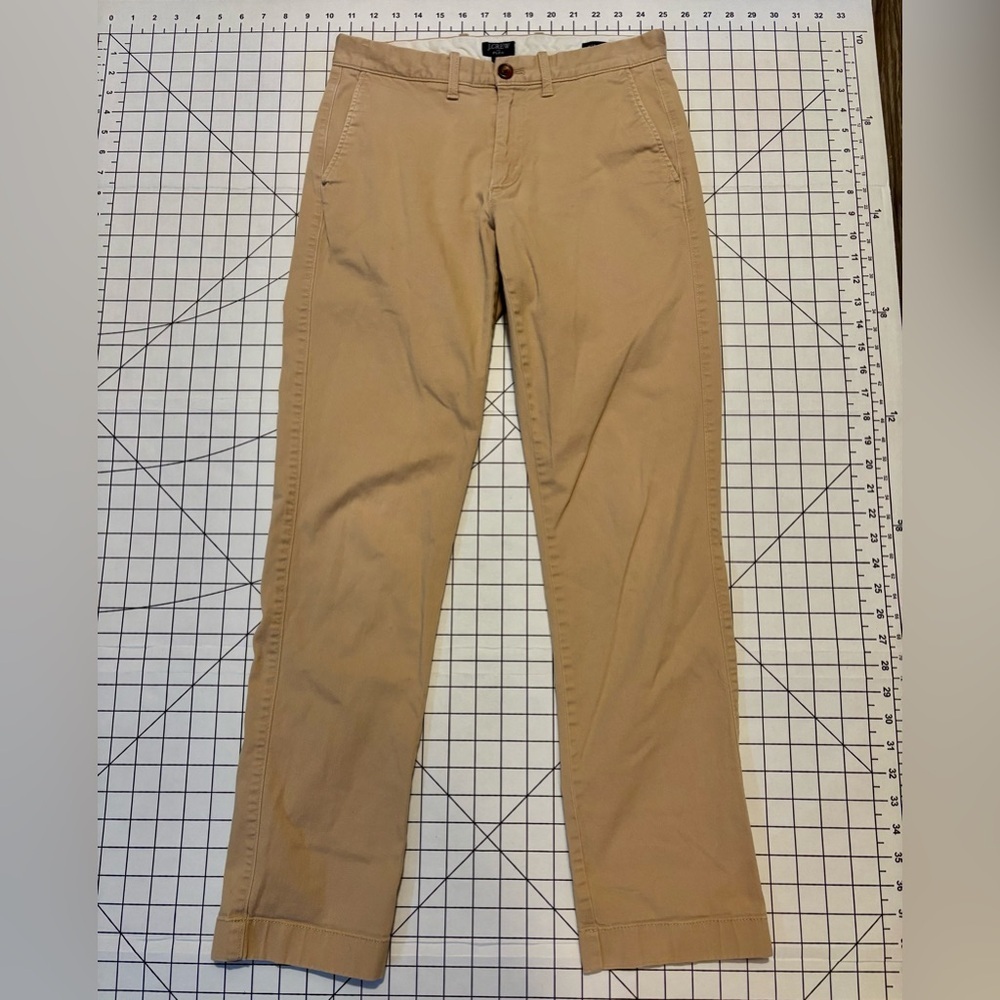J. Crew Men’s Size 28/32 Tan Straight Chinos Classic Style